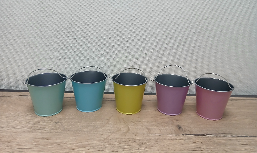 Mini metalen emmer (met naam)